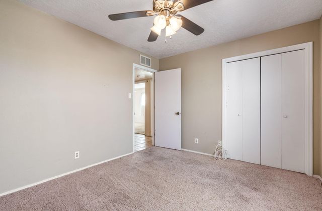 10225 Keeping Drive NW, Albuquerque, NM 87114