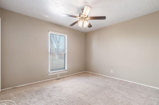 10225 Keeping Drive NW, Albuquerque, NM 87114