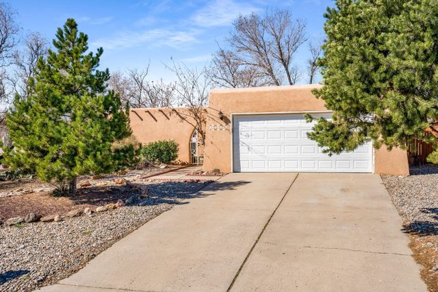 10225 Keeping Drive NW, Albuquerque, NM 87114