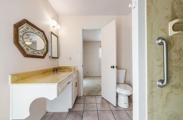 10225 Keeping Drive NW, Albuquerque, NM 87114