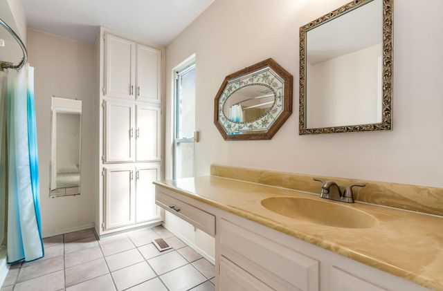 10225 Keeping Drive NW, Albuquerque, NM 87114