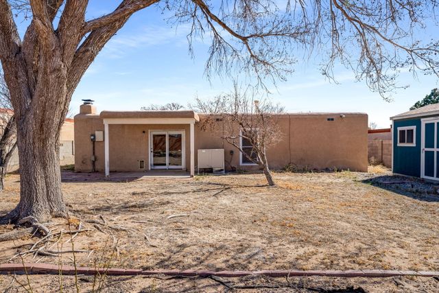 10225 Keeping Drive NW, Albuquerque, NM 87114
