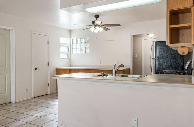 10225 Keeping Drive NW, Albuquerque, NM 87114