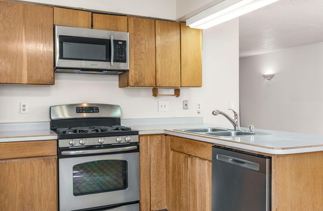 10225 Keeping Drive NW, Albuquerque, NM 87114