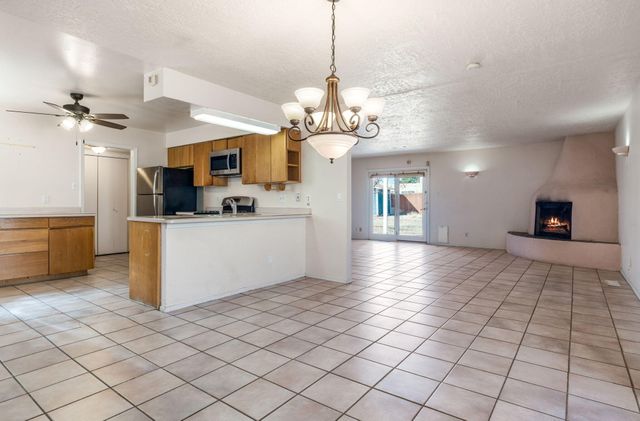 10225 Keeping Drive NW, Albuquerque, NM 87114
