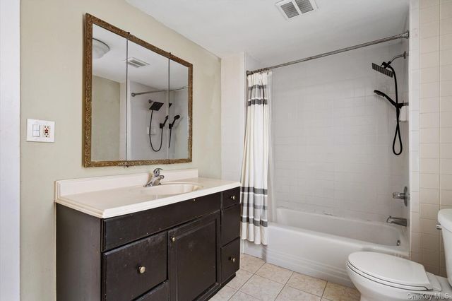 140 Park Avenue, Roosevelt, NY 11575
