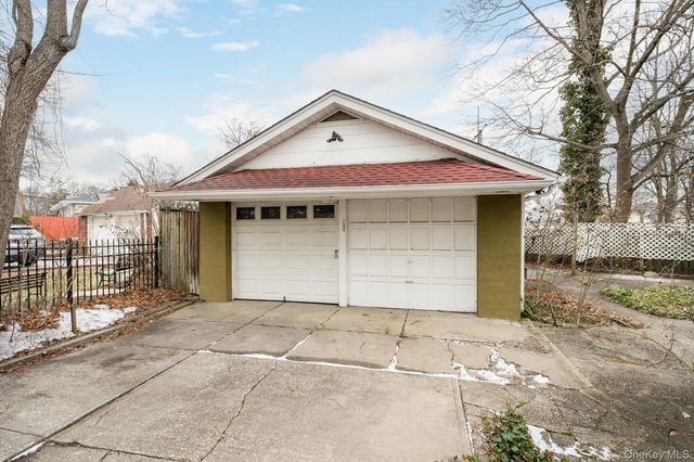 140 Park Avenue, Roosevelt, NY 11575