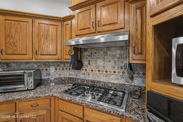 3605 S New Pointe Drive, Southaven, MS 38672
