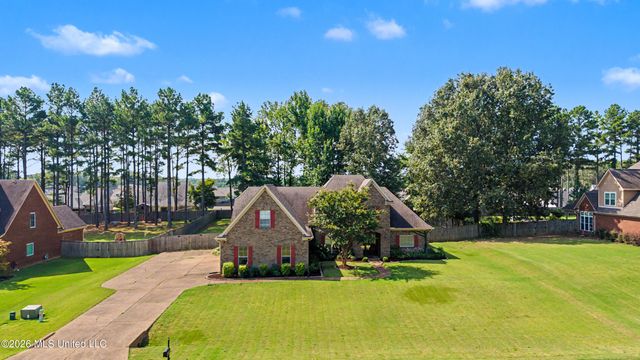 3605 S New Pointe Drive, Southaven, MS 38672