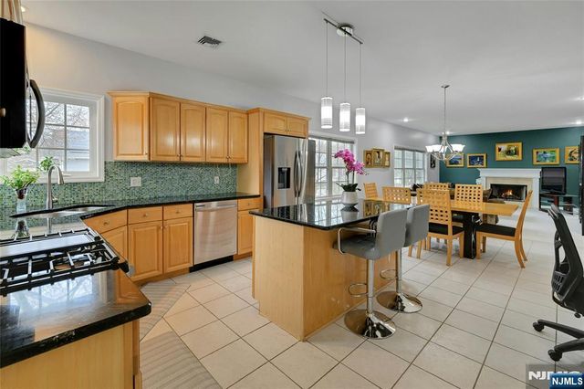123 Livingston Avenue, Livingston, NJ 07039