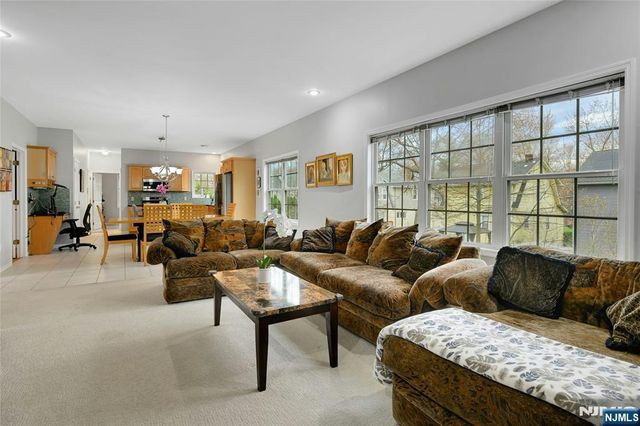 123 Livingston Avenue, Livingston, NJ 07039