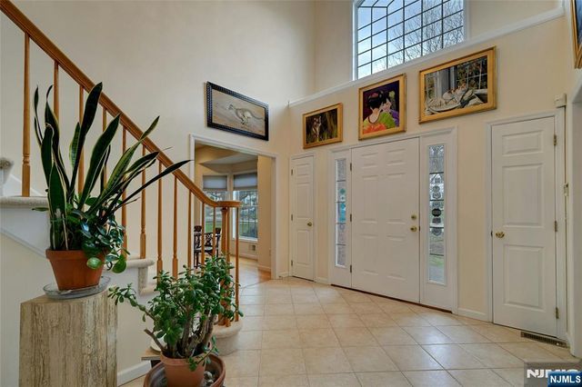 123 Livingston Avenue, Livingston, NJ 07039