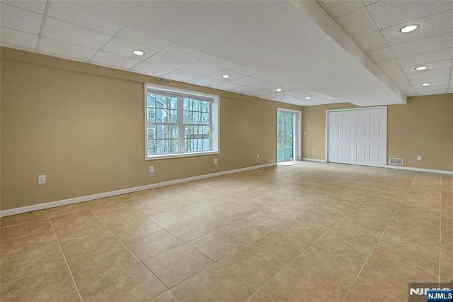 123 Livingston Avenue, Livingston, NJ 07039