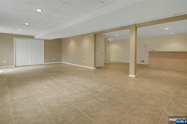 123 Livingston Avenue, Livingston, NJ 07039