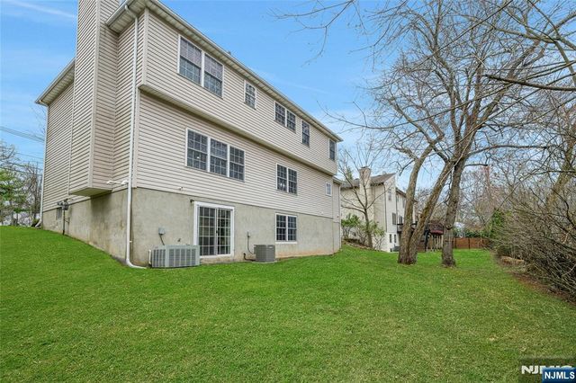 123 Livingston Avenue, Livingston, NJ 07039
