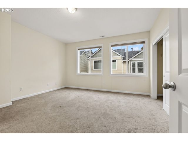 7872 Sw 31ST Ave 11, Portland, OR 97219