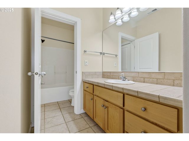 7872 Sw 31ST Ave 11, Portland, OR 97219