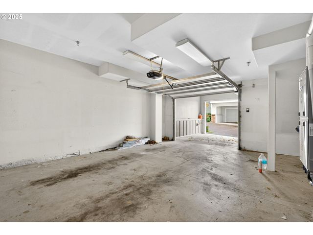 7872 Sw 31ST Ave 11, Portland, OR 97219