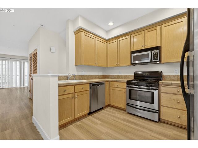 7872 Sw 31ST Ave 11, Portland, OR 97219