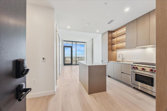 610 Davis ST 5006, Austin, TX 78701