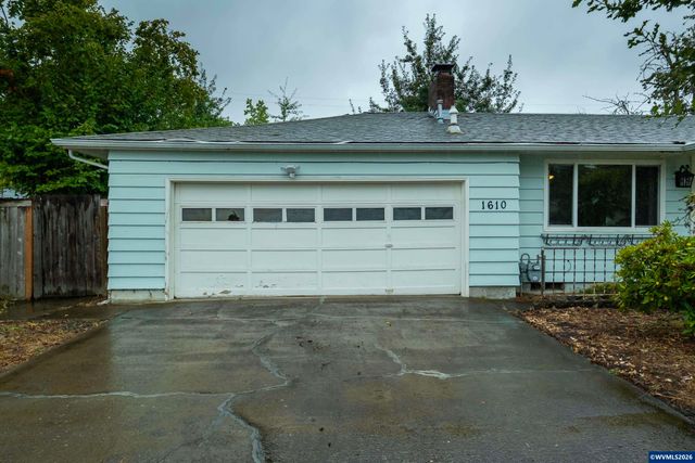 1610 NW Highland Dr, Corvallis, OR 97330