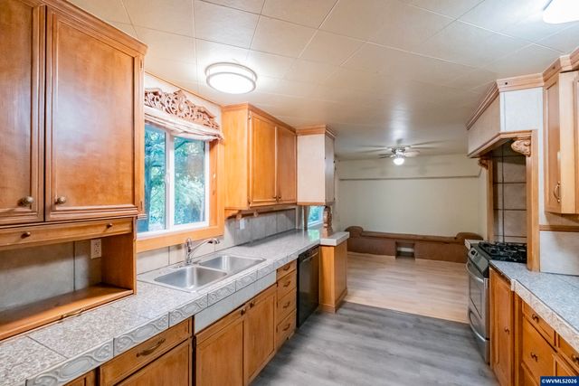 1610 NW Highland Dr, Corvallis, OR 97330