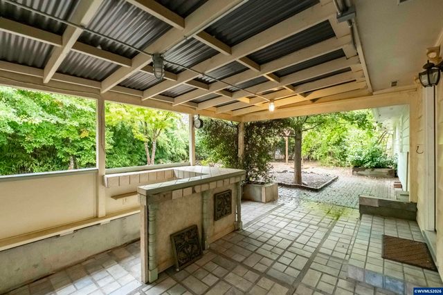 1610 NW Highland Dr, Corvallis, OR 97330