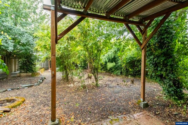 1610 NW Highland Dr, Corvallis, OR 97330