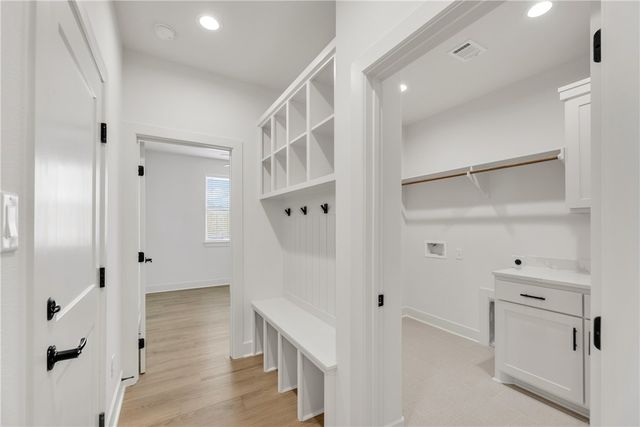 2901 Goldberg Drive, Bryan, TX 77808