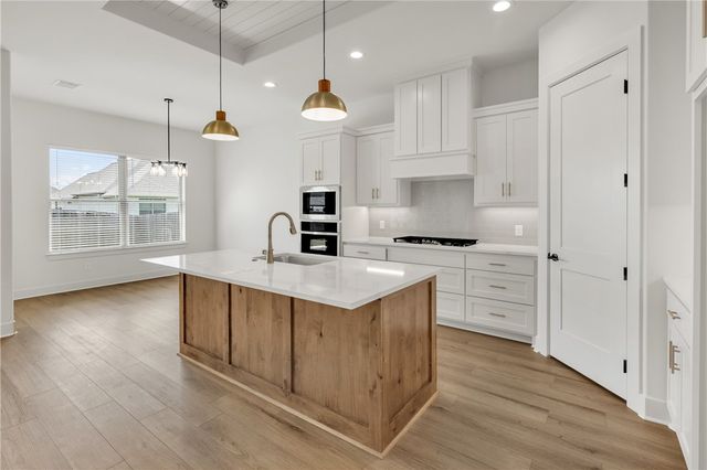 2901 Goldberg Drive, Bryan, TX 77808