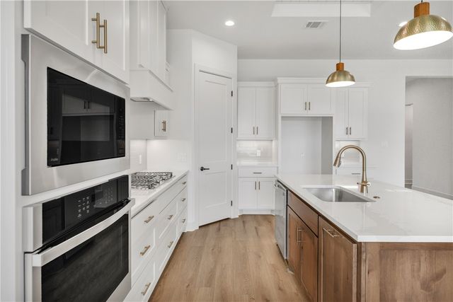 2901 Goldberg Drive, Bryan, TX 77808