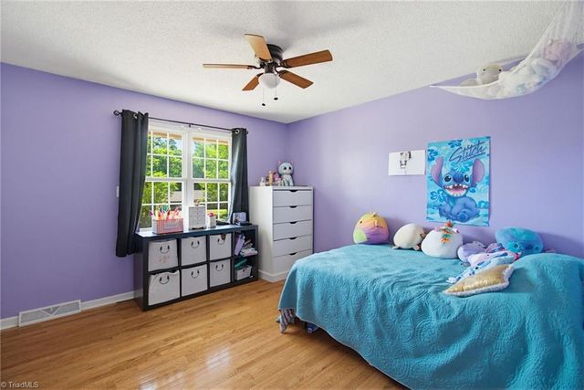 2335 Crestview Way, Winston-salem, NC 27103