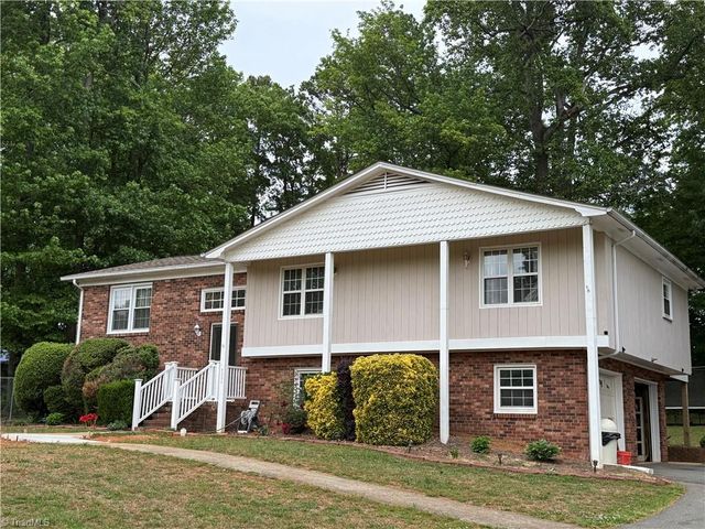 2335 Crestview Way, Winston-salem, NC 27103