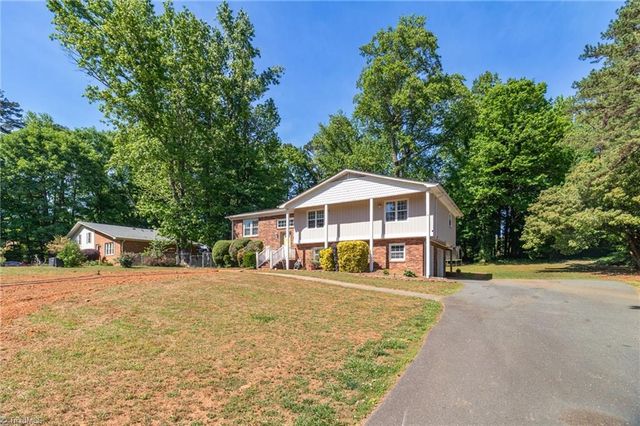 2335 Crestview Way, Winston-salem, NC 27103