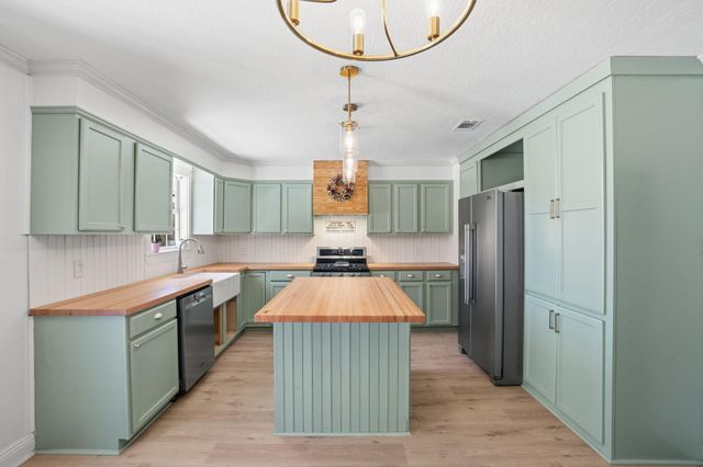 4584 Old Highway 11, Purvis, MS 39475