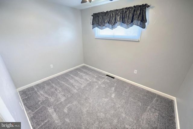 345 CANARY CIR, York, PA 17404