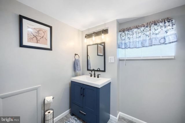 345 CANARY CIR, York, PA 17404