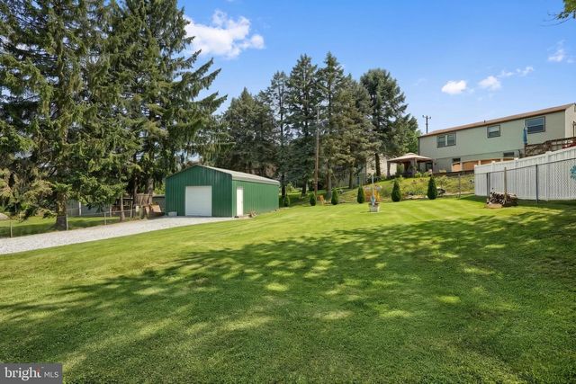 345 CANARY CIR, York, PA 17404