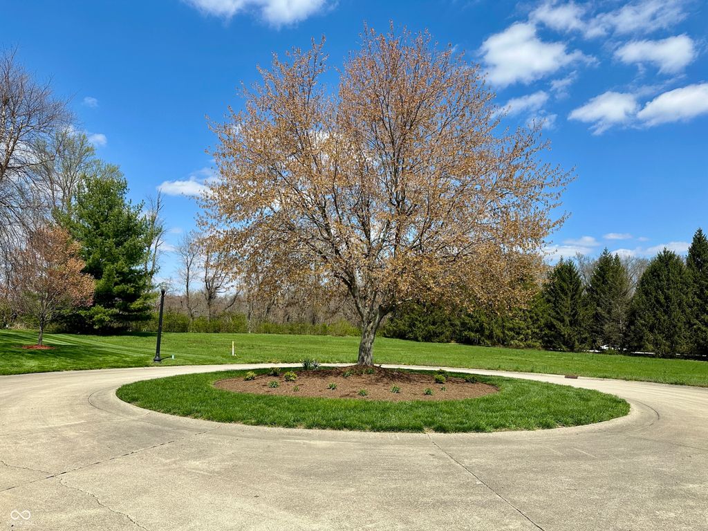 287 Kensington Court, Terre Haute, IN 47803