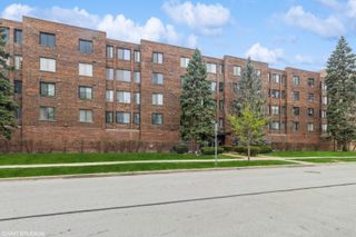 110 S Dunton Avenue 2A, Arlington Heights, IL 60005