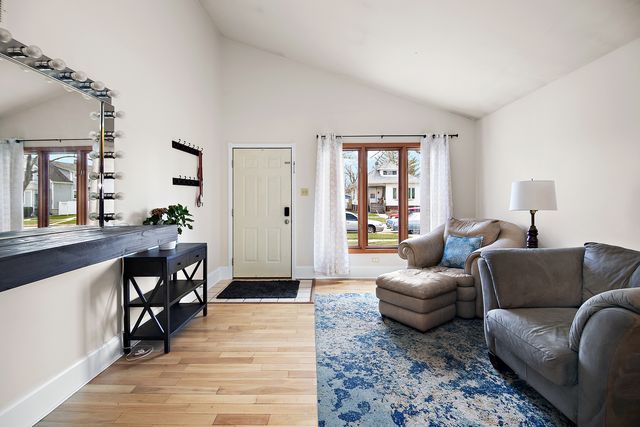 12214 Maple Avenue, Blue Island, IL 60406