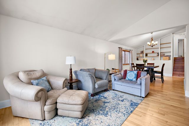 12214 Maple Avenue, Blue Island, IL 60406