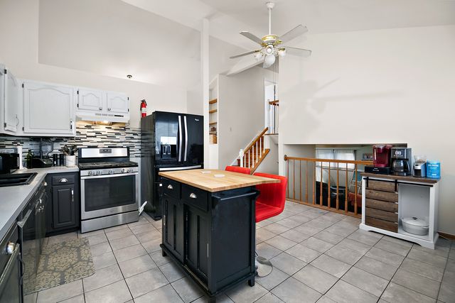 12214 Maple Avenue, Blue Island, IL 60406