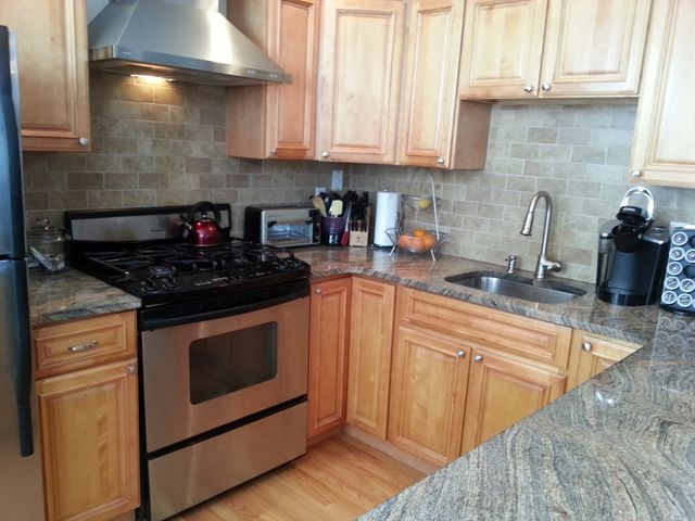 25 Aldrich 25, Somerville, MA 02145