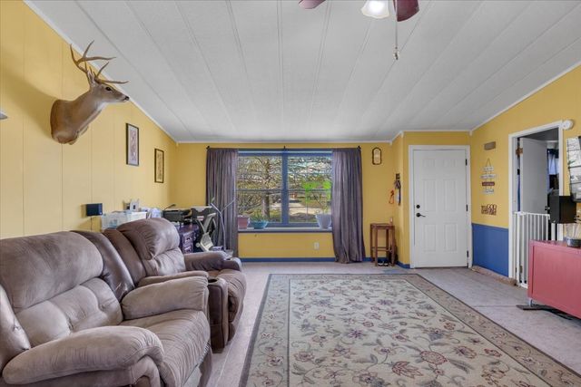 5631 Hillcrest Drive, Farmersville, TX 75442