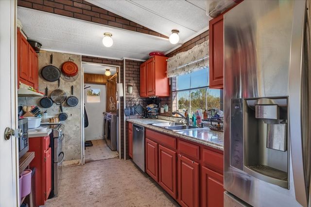5631 Hillcrest Drive, Farmersville, TX 75442
