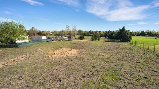 5631 Hillcrest Drive, Farmersville, TX 75442