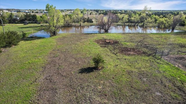 5631 Hillcrest Drive, Farmersville, TX 75442