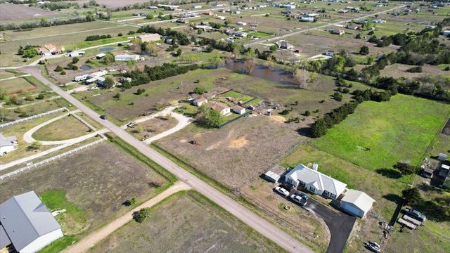 5631 Hillcrest Drive, Farmersville, TX 75442