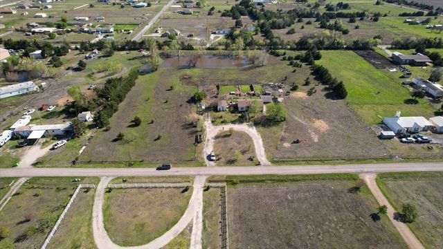 5631 Hillcrest Drive, Farmersville, TX 75442